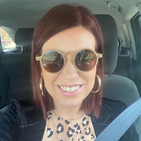 Meet your Posher, Tabitha - Picture 2 of 2